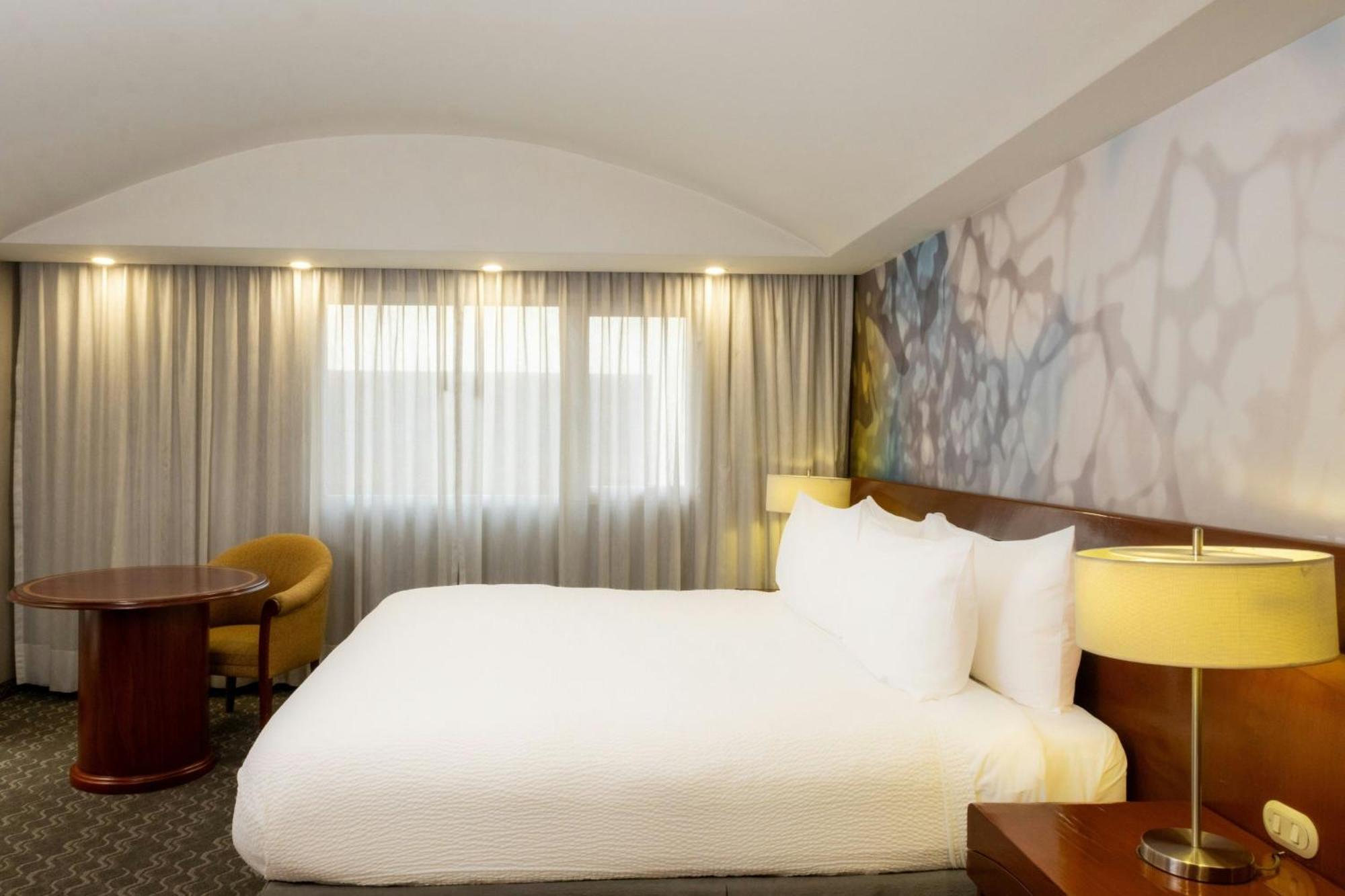 Courtyard By Marriott Revolucion Mexico